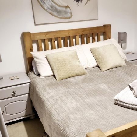 Private One Bedroom Apartment With Garden And Parking Thame Exteriér fotografie